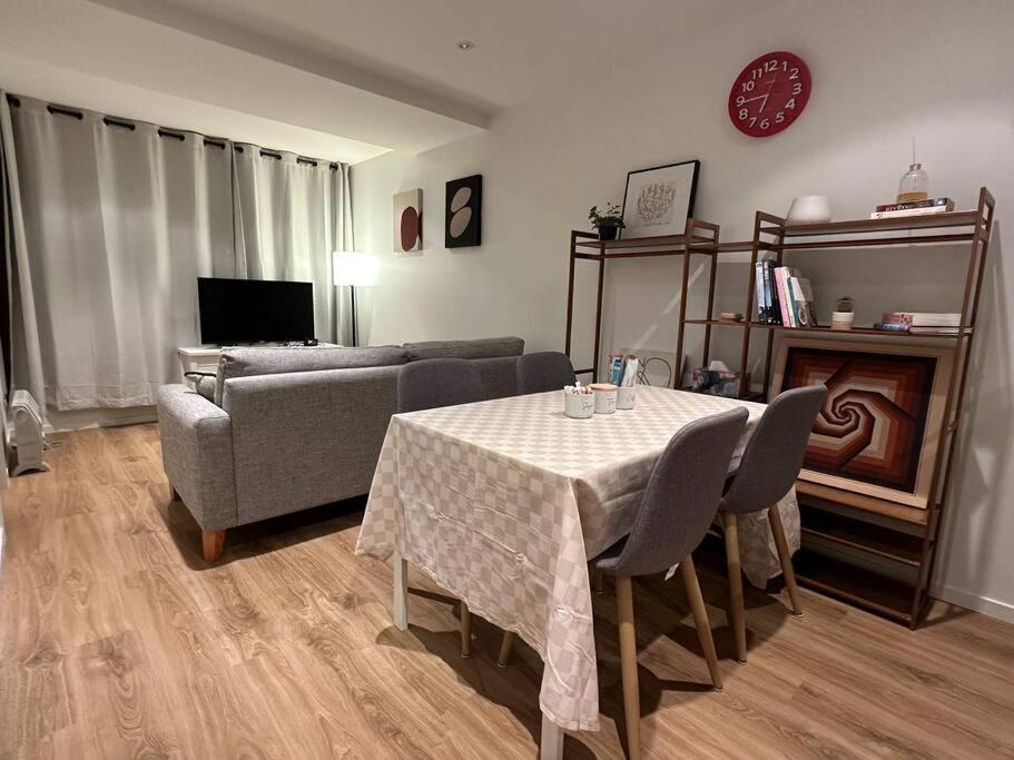 City Apartment With Sky Tower View Auckland Esterno foto